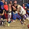 Calcio Storico a Firenze, ferito l'arbitro e partita sospesa polizia in campo