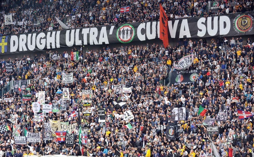 Juventus, abbonamenti più cari: in Curva 495 euro, protesta tifosi