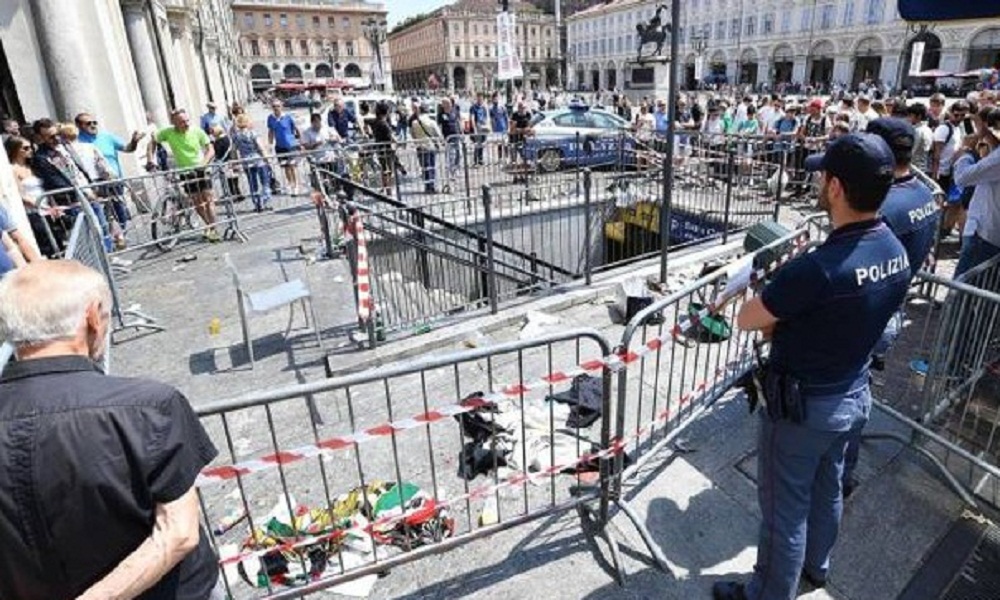 Erika Pioletti, restano gravi le condizioni della donna schiacciata dalla folla a piazza San Carlo