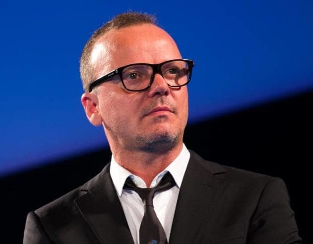 Gigi D'Alessio, chiesti tre anni di carcere: litigò con i paparazzi all'Olgiata