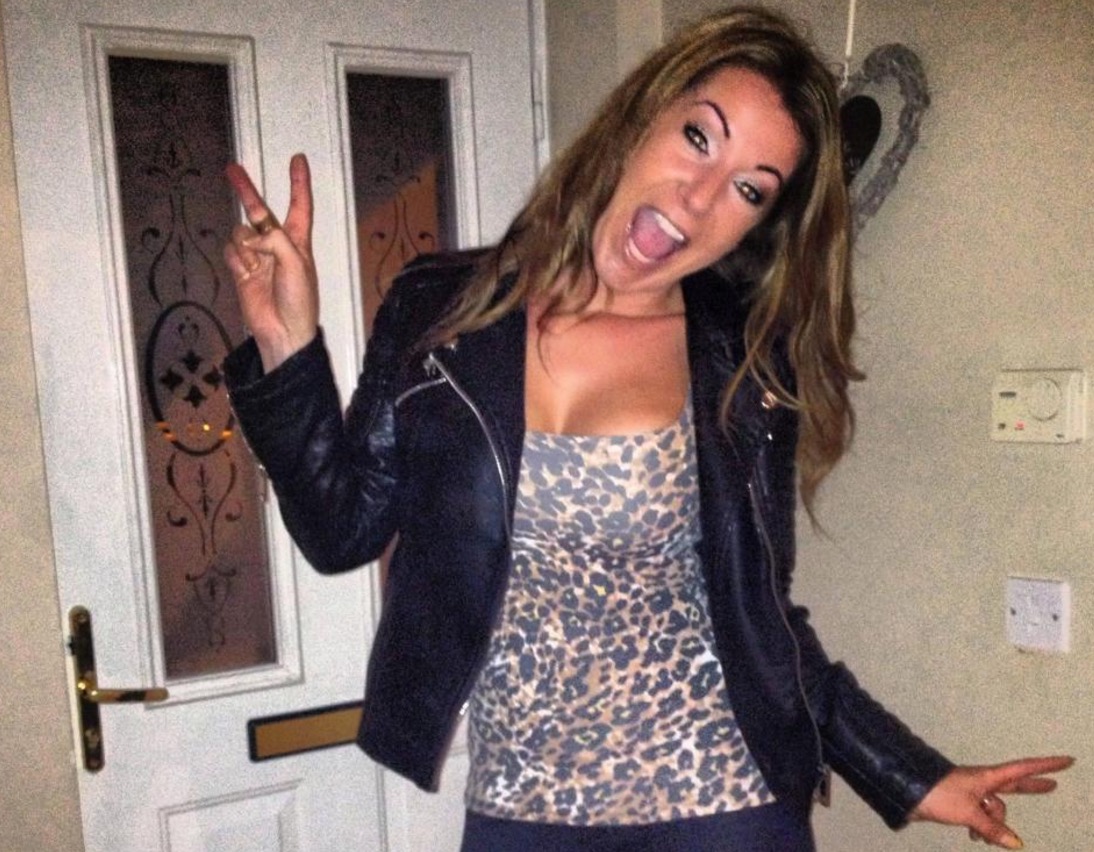 Gran Bretagna, Lydia Ferguson, prof licenziata per le foto su Facebook