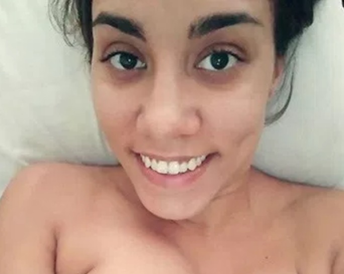 Vuole tornare con il suo ex, ma lo trova a letto con un'altra e la prende a pugni