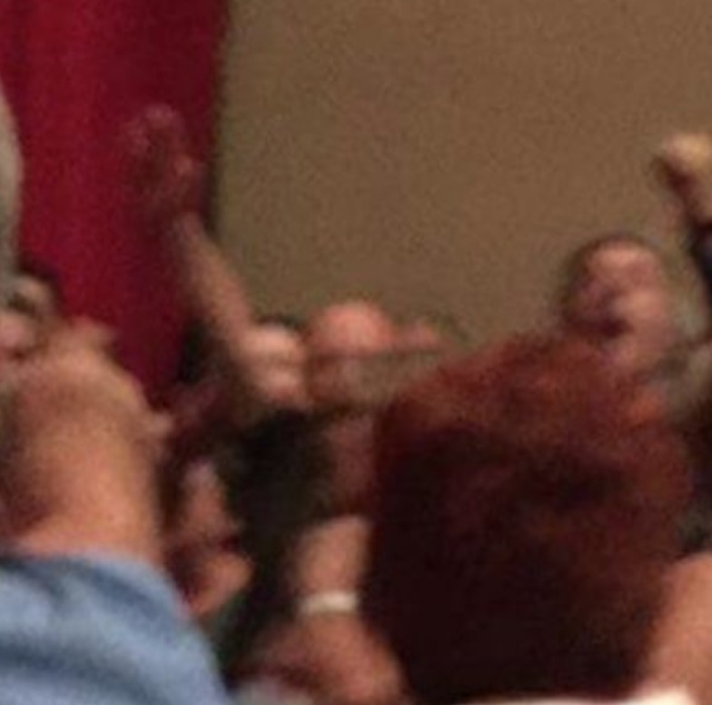 Genova, saluto fascista durante il confronto tra i candidati sindaco Marco Bucci e Gianni Crivello