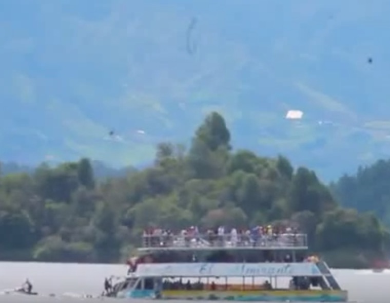YOUTUBE Colombia, affonda barca turistica: almeno 9 morti