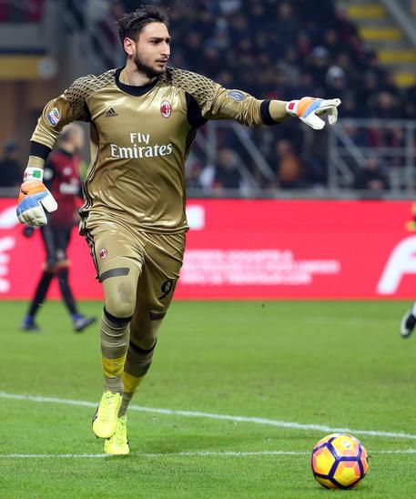 Calciomercato Milan, Donnarumma: ore decisive. Vincenzo Raiola in Polonia