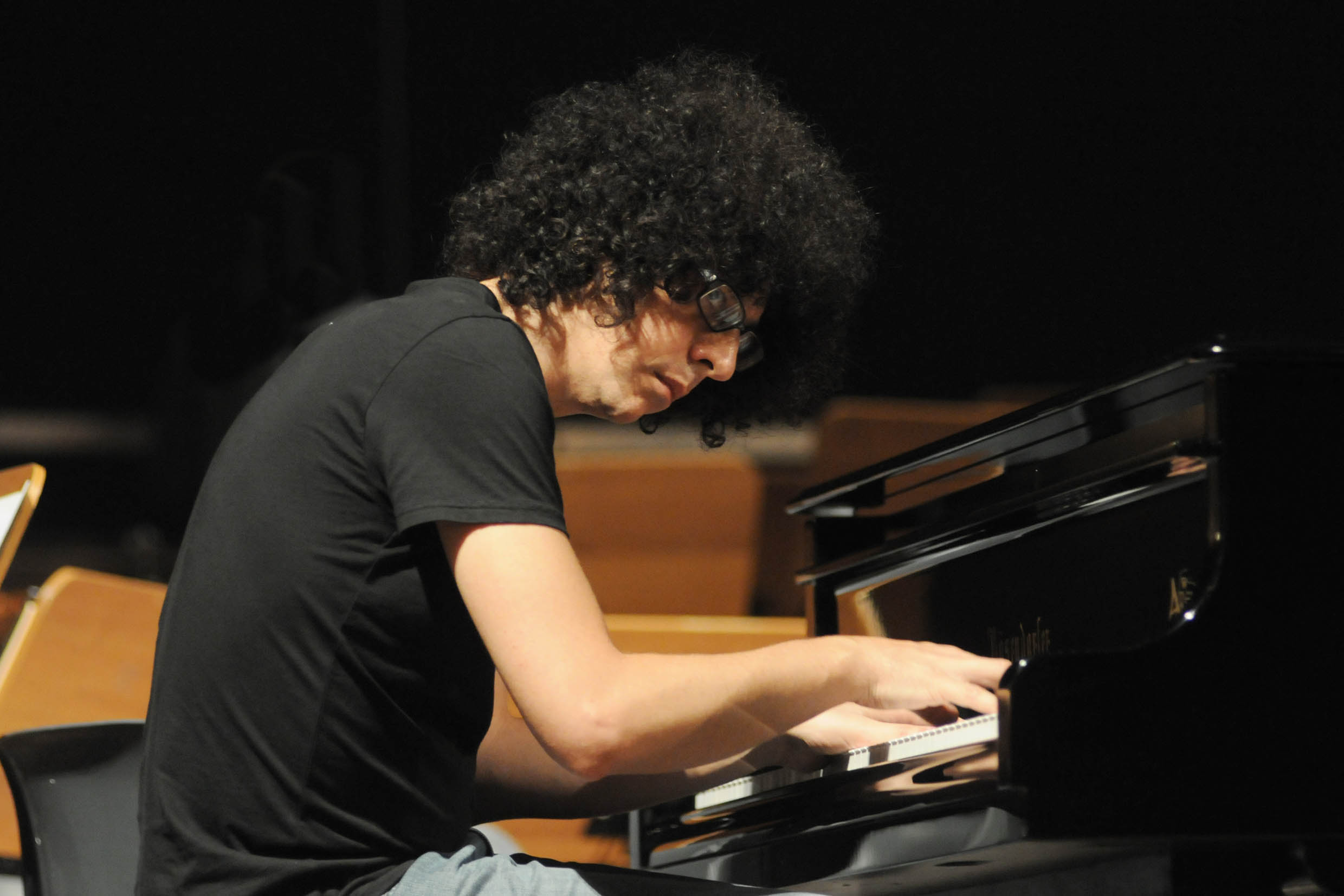 Giovanni Allevi operato d'urgenza in Giappone: "Distacco di retina"