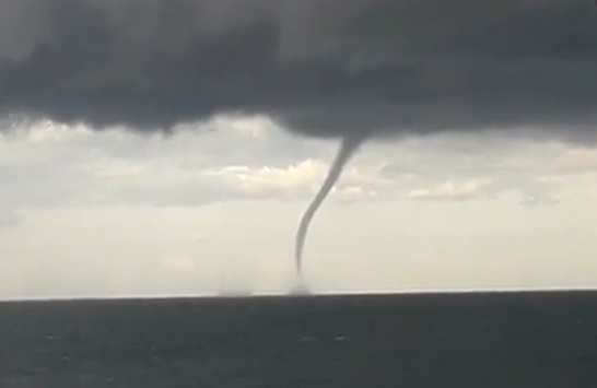 Orosei, tromba d'aria in spiaggia a Cala Ginepro: 15 feriti