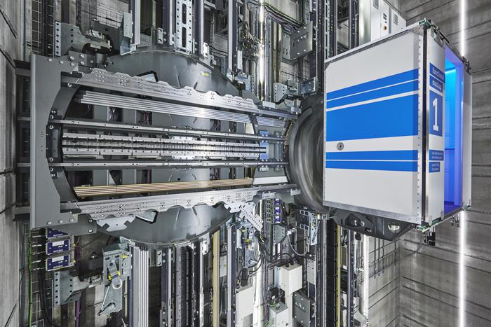 YOUTUBE Thyssenkrupp realizza ascensore che si muove anche in orizzontale