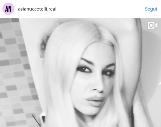Asia Nuccetelli, figlia di Antonella Mosetti irriconoscibile su Instagram