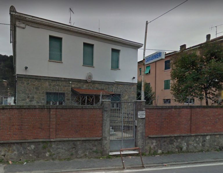 Carabinieri indagati a Massa Carrara, le intercettazioni: "I negri sono delle scimmie"