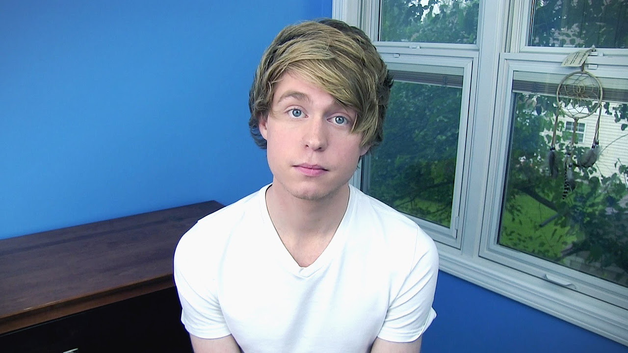 Austin Jones arrestato: la star di YouTube chiedeva video senza vestiti alle sue fan