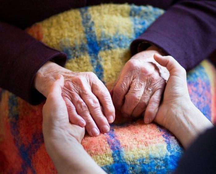 La Spezia. Badante seduce anziano e gli ruba quasi un milione di euro