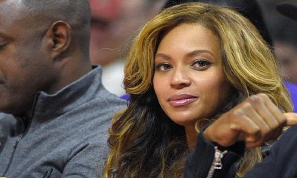 Beyonce, i gemelli ancora ricoverati, soffrono di ittero