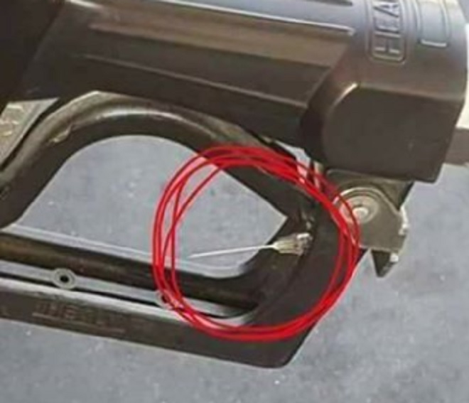 Siringhe infettate nelle erogatrici di benzina: panico sul web ma è una bufala