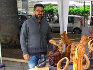 Scontro frontale tra auto: Francesco Cadeddu muore carbonizzato. Villanovaforru in lutto per lo scultore