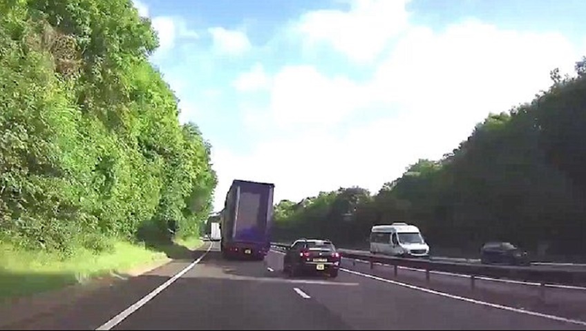 Camionista è esausto. Colpi sonno gli provocano continui cambi di carreggiata