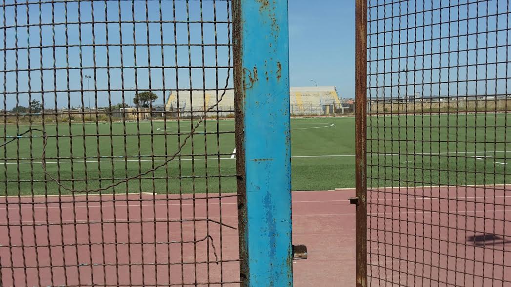 Varmo (Udine), custode campo sportivo trovato in una pozza di sangue: è giallo