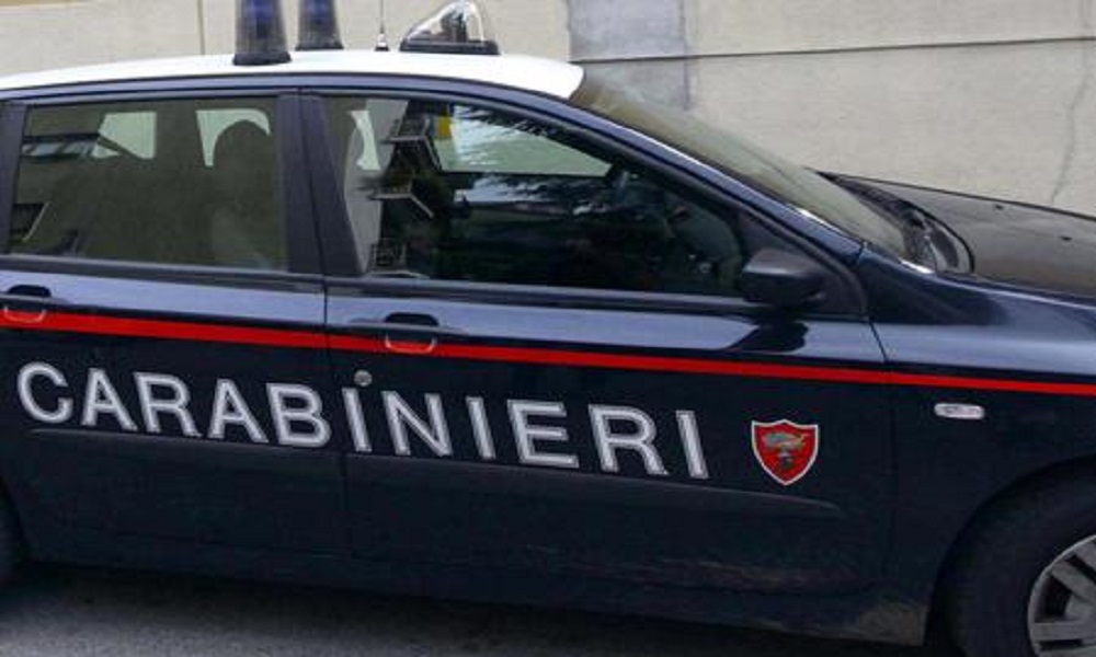 Correggio, ai domiciliari il ladro ripreso nella foto postata su Facebook