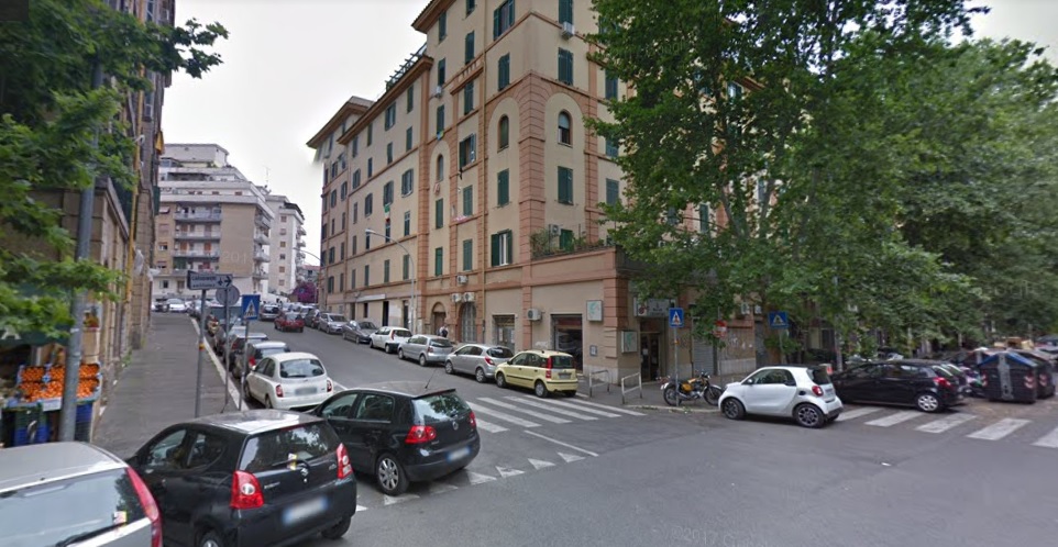 Roma, appartamento in fiamme a Casal Bertone: