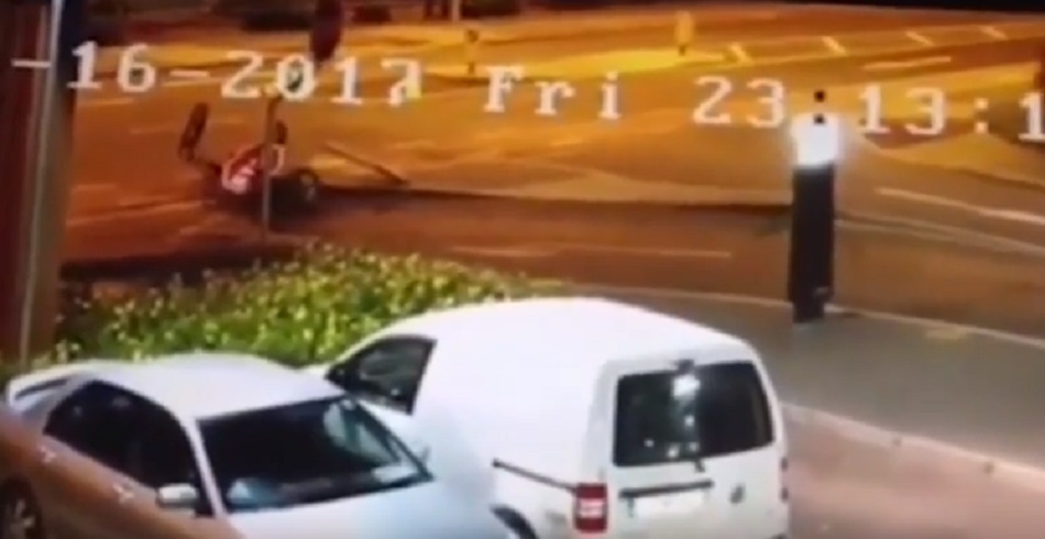 Cavallo muore finendo contro palo durante corsa clandestina