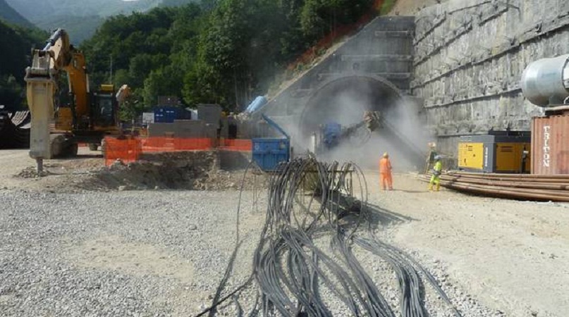 Colle di Tenda: "Gallerie fatte con lo sputo, continuiamo così finché non ci scappano i morti"