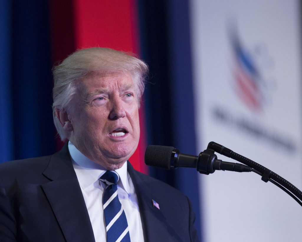 Russiagate, Donald Trump: "Sono indagato. E' caccia alle streghe"