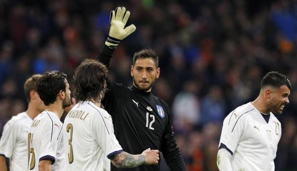 Gigio Donnarumma e la bufala dell'attacco hacker, Corriere della Sera: "Rinnoverà per 5 anni"