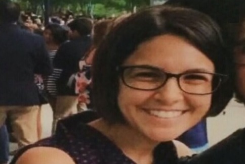 Madre scompare dopo aver affidato la figlia a una coppia di sconosciuti: è ricercata