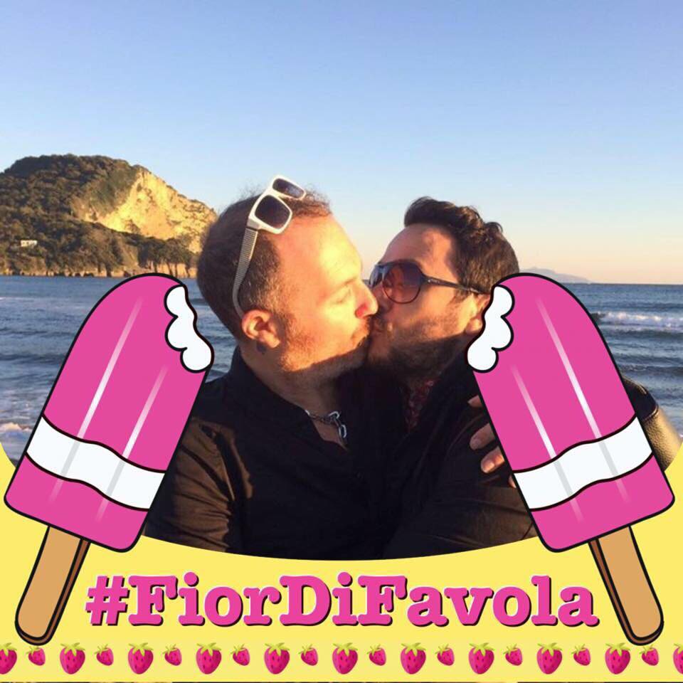 Roberto Saviano, post su fior di fragola e omofobia. E su Facebook...