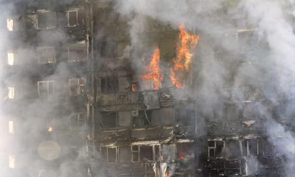 Grenfell Tower, l'ultimo bollettino: 80 morti presunti. La polizia: "Bilancio definitivo forse nel 2018"