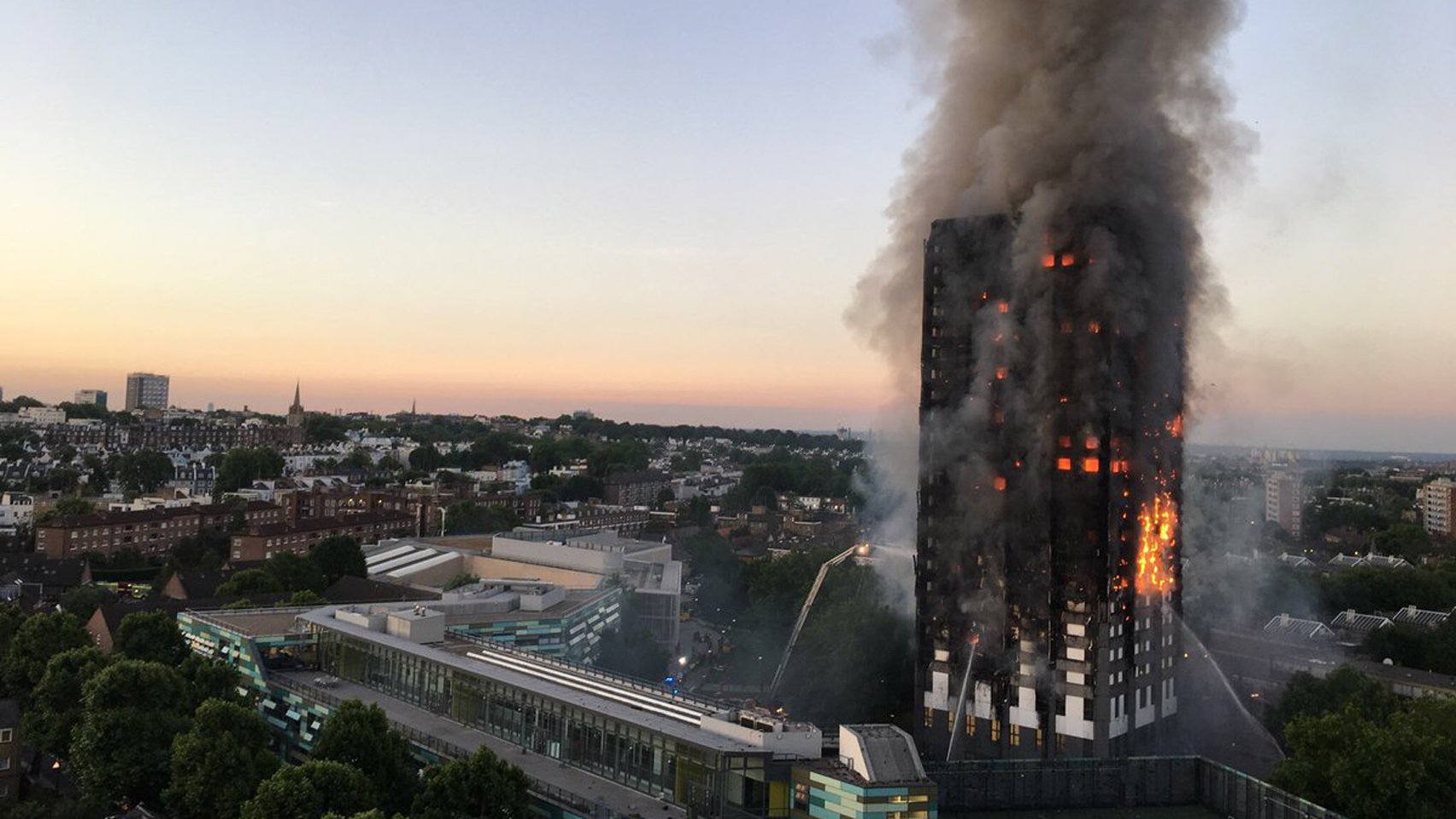 Antonio Roncolato, italiano sopravvissuto nell'incendio di Londra: "Io fortunato"