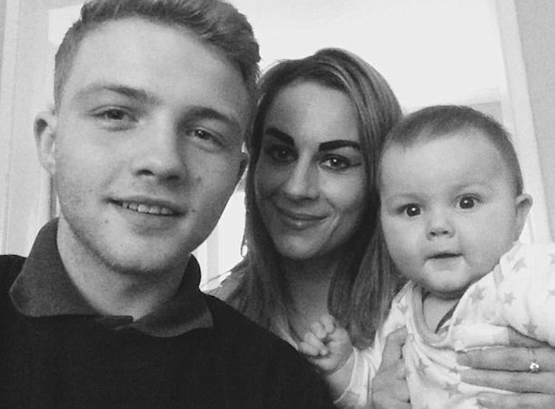 Lei, 31 anni, resta incinta di lui, 16 anni. "Siamo una famiglia felice" 92