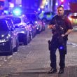 Londra, pulmino sulla folla a London Bridge. 03
