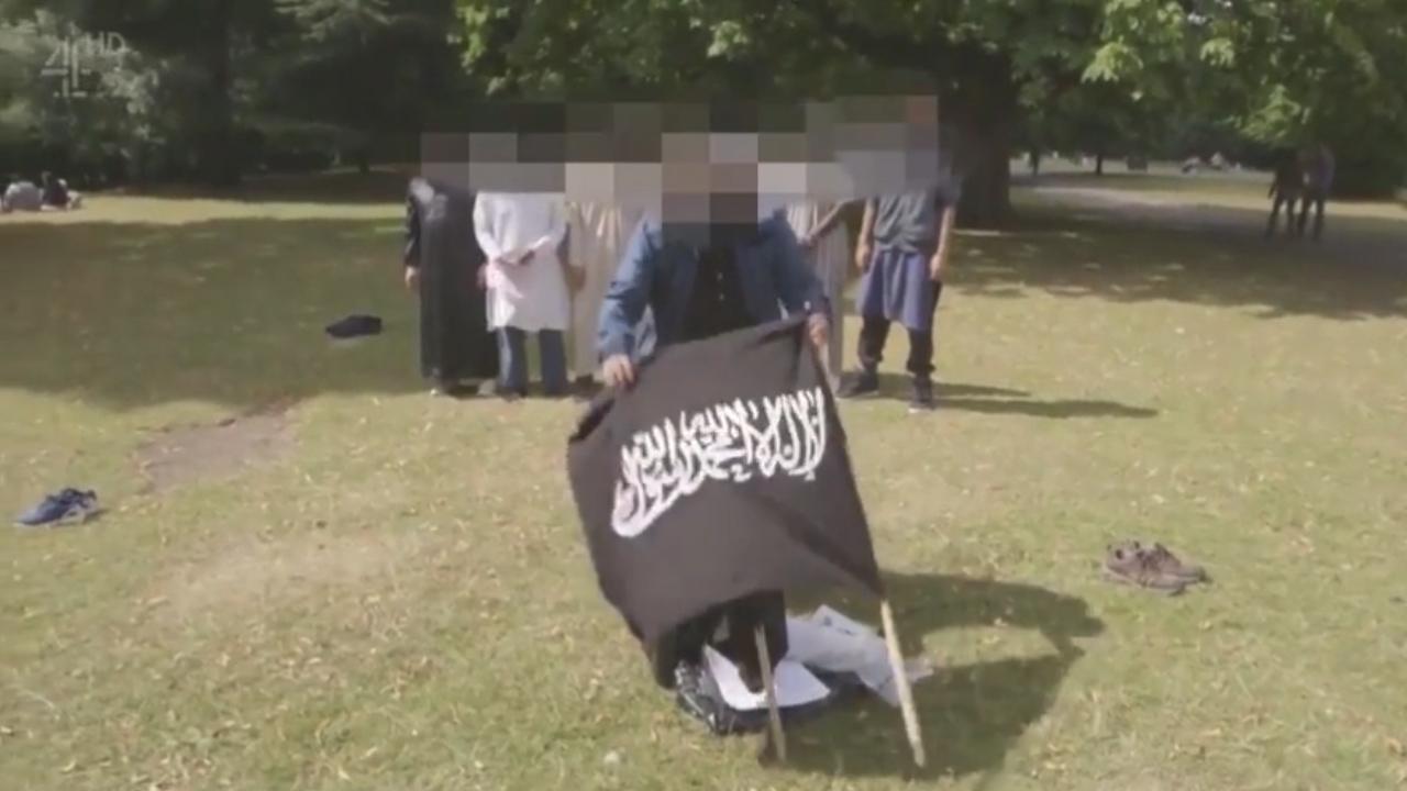 Londra, uno degli attentatori in un documentario Bbc sull'Isis, "Il terrorista della porta accanto"