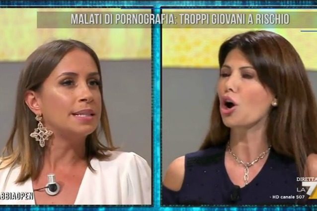 Malena la Pugliese attaccata da Susanna Messaggio: "Una donna non può fare certe cose..."