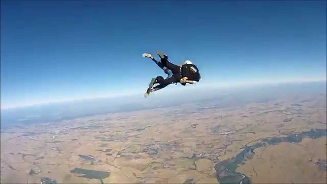 Il paracadute non si apre, Roberto Pezzuto muore durante un lancio a Fermo