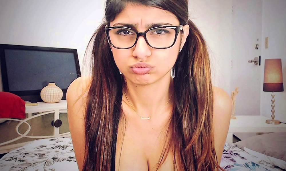 Mia Khalifa, addio ai film a luci rosse: si dedicherà solo ai videogiochi su Twitch