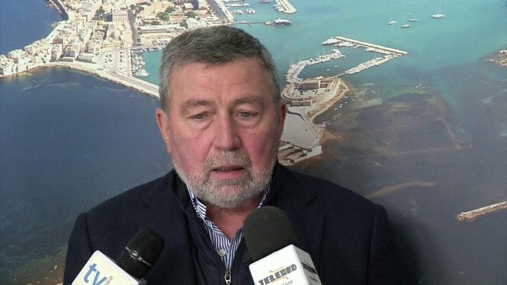 Trapani, Mimmo Fazio: "Non votatemi al ballottaggio". Ma non si ritira per bloccare D'Alì, terzo arrivato