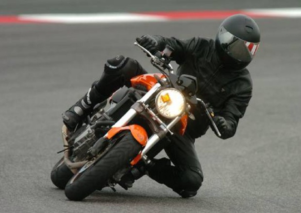 Pasquale Di Giulio morto: punto da un insetto mentre guidava la sua moto