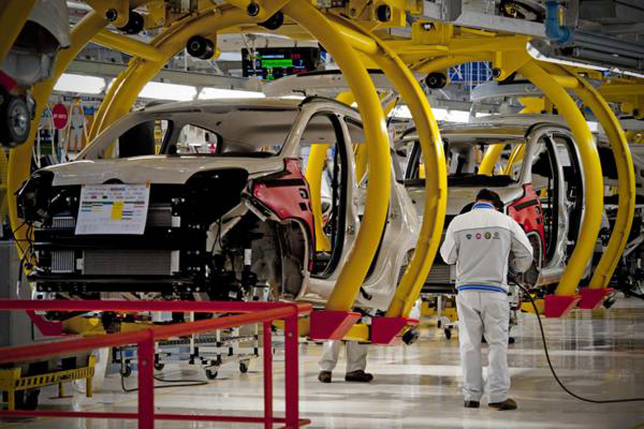 Pordenone, azienda cerca dipendenti e non li trova: mancano operai specializzati