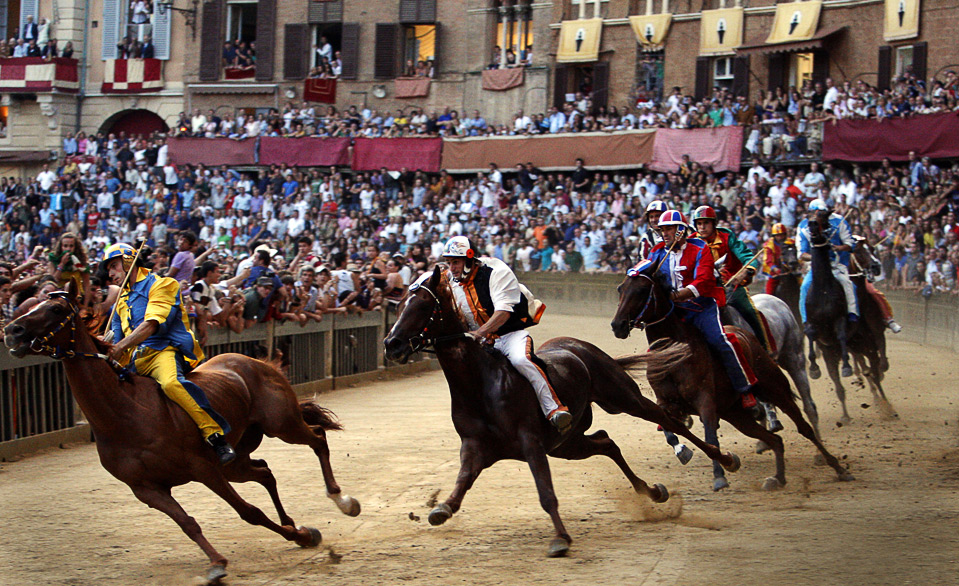 Siena, nella piazza del Palio ingresso limitato a 15 mila persone