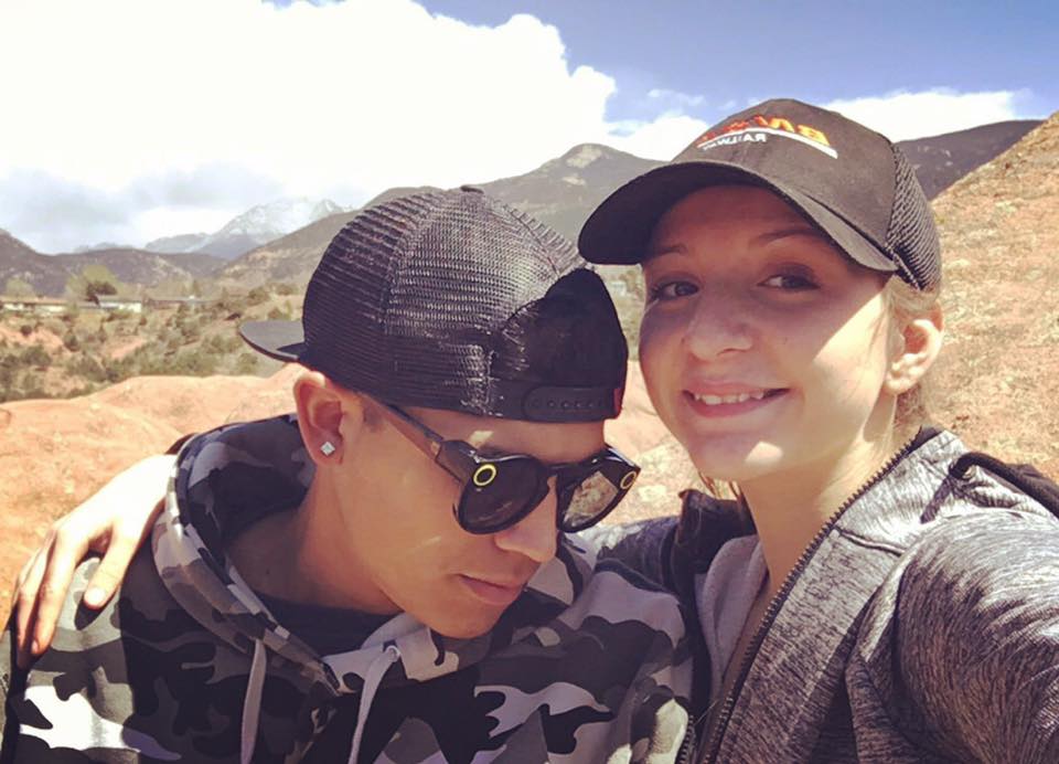 Girano un video per YouTube, ma per sbaglio lei uccide il fidanzato