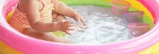 Vicenza. Bimba di un anno rischia di annegare in piscinetta: salvata dal nonno