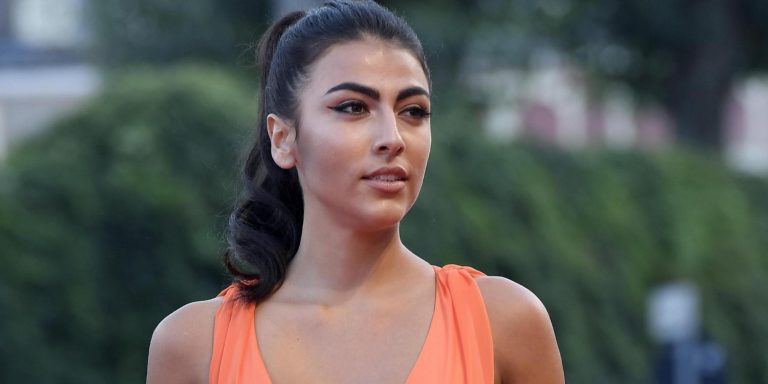 Giulia Salemi: "Sono una ragazza all'antica: sono casta da due anni"