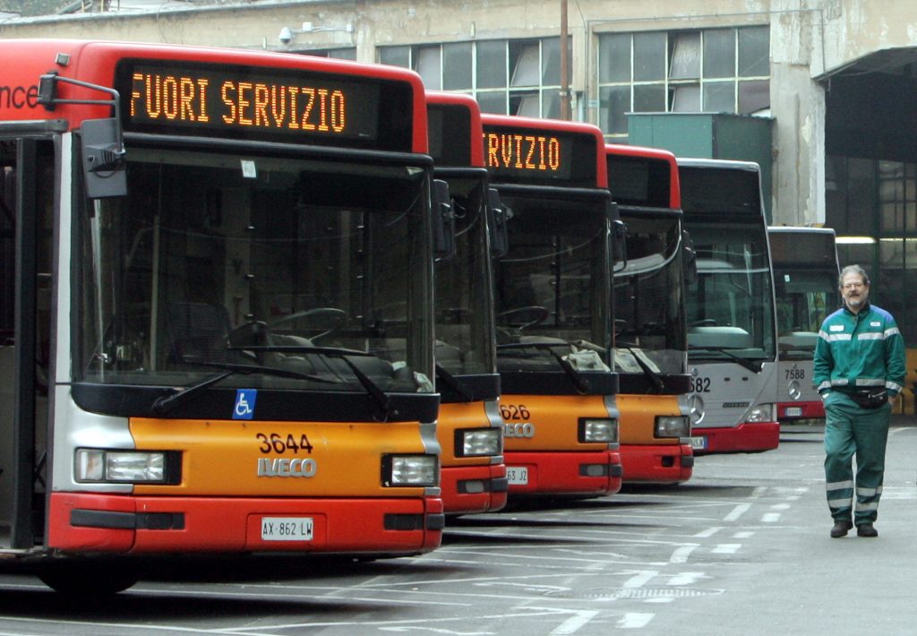 Sciopero trasporti 16 giugno: info e orari treni, aerei, metro, bus