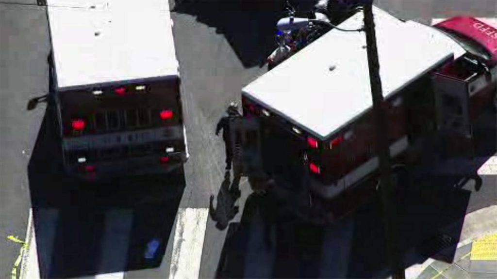 Sparatoria San Francisco, aperto fuoco in stabilimento Ups: feriti e folla in fuga