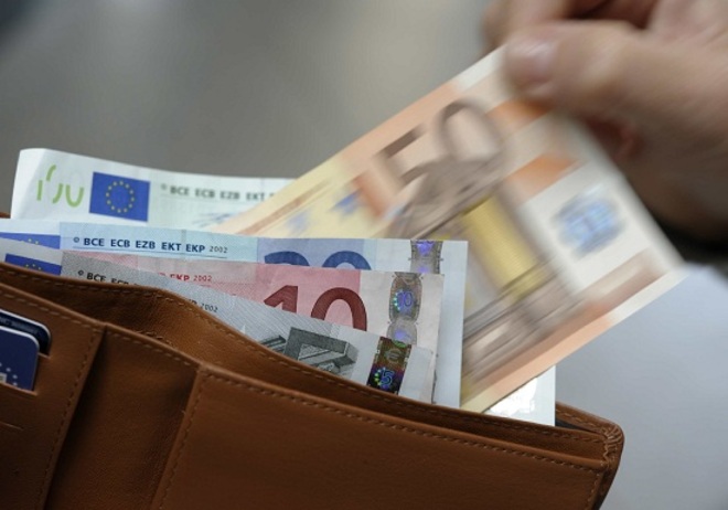 Tasse, aliquota unica al 25%, Imu e Irap abolite. Nicola Rossi: "Così salviamo l'Italia dal Fisco"