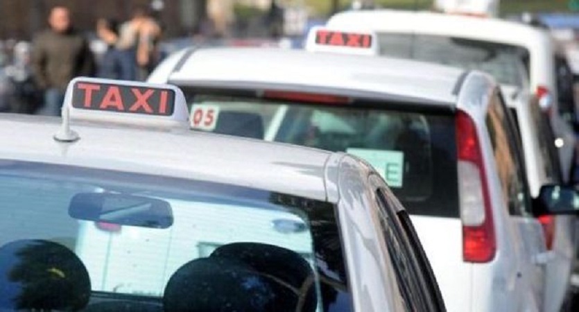Roma, l'incredibile storia del tassista ginecologo: "Così è nata una bimba sul mio taxi"