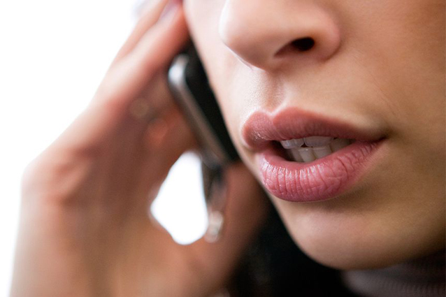 YOUTUBE Truffe al telefono, come capire che si tratta di una frode