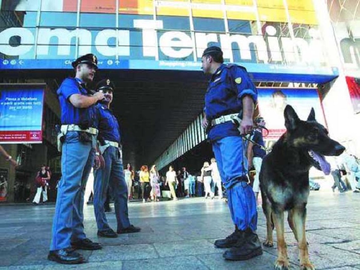 Roma, preso a calci e pugni vicino alla stazione Termini per una collanina